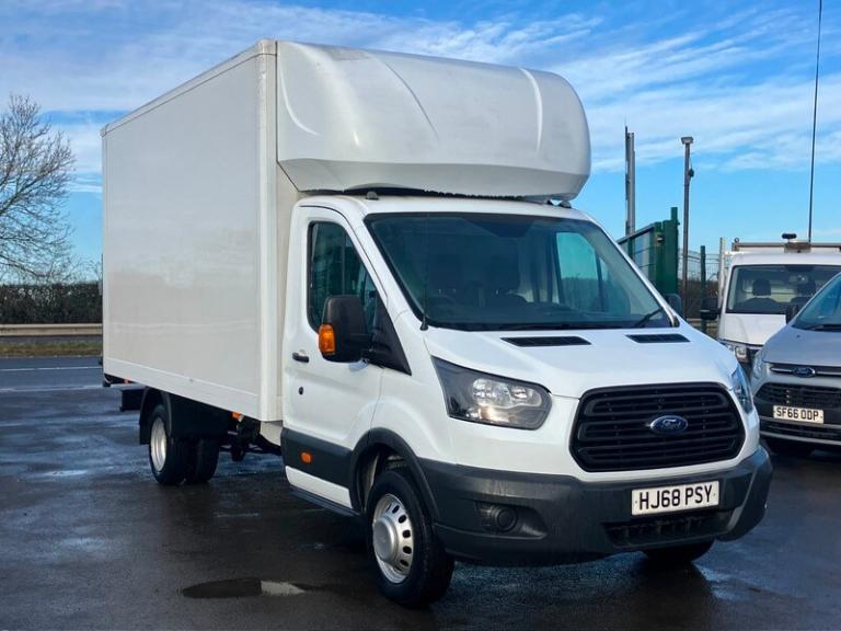 FORD TRANSIT LUTON WITH TAIL LIFT. 9,995 NO VAT