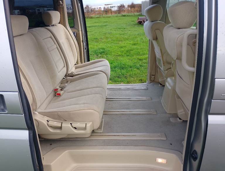 Nissan Elgrand camper, 2005, 2490 (cc)