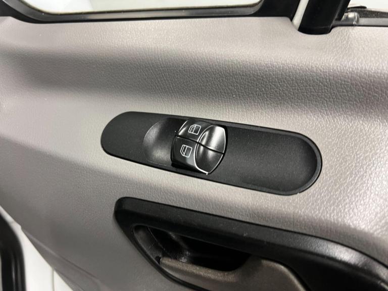 2017 Mercedes-Benz Sprinter 3.5t Chassis Cab CHASSIS CAB DIESEL Manual