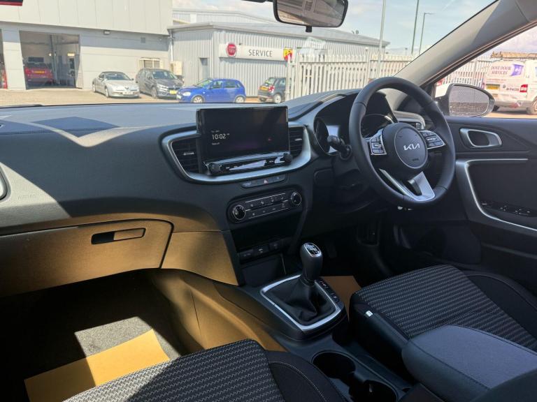2025 Kia Ceed 1.5T GDi ISG 138 2 5dr ESTATE PETROL Manual