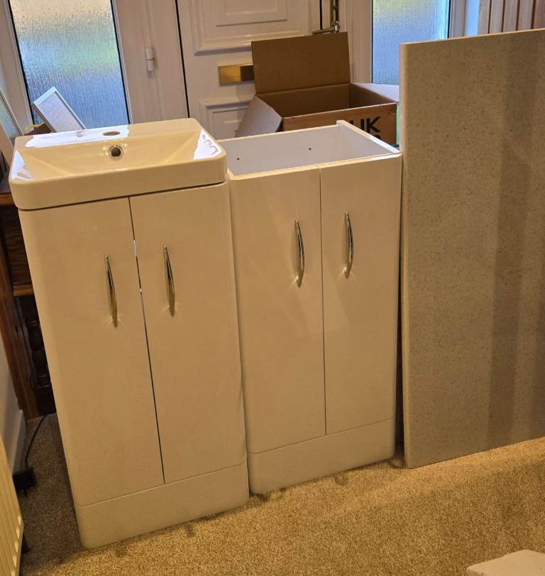 BRAND NEW Bathroom units x 2 for sale.