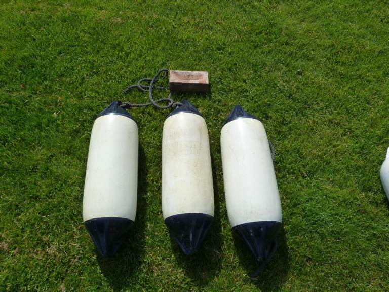 Fenders plump Blue cap, matching set of 3