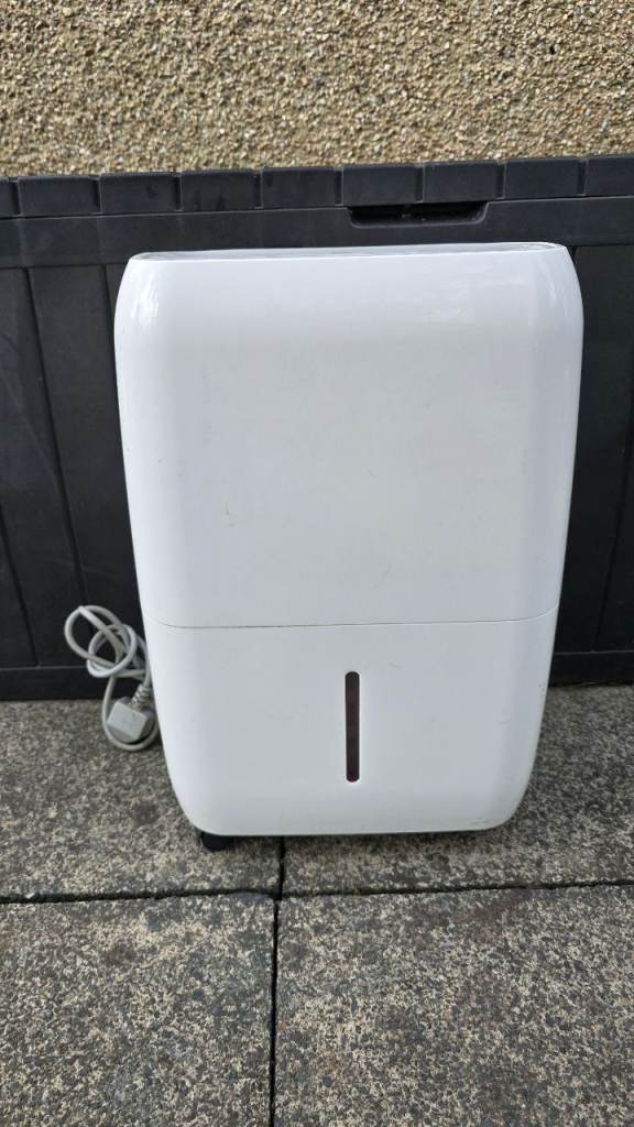 Gotech Corded Electric 20L Dehumidifier – White, Good Condition