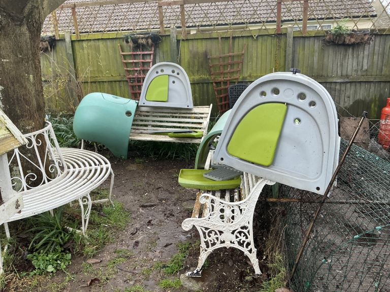 2 omlet egloo classic chicken coups with runs feeder’s egg laying stations 6 chickens 