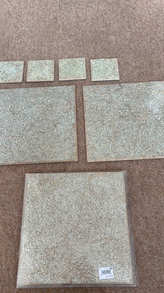 Glass place matts and coasters 