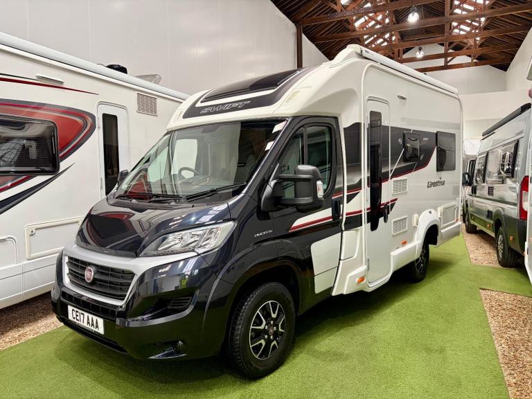 SWIFT ESCAPE 622 / 2 BERTH / AUTO / 3500KG / EURO 6 / 2017 / 9,619 MLS MOTORHOME