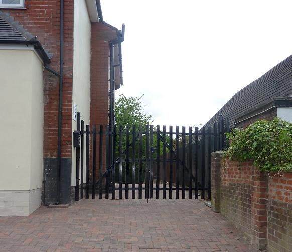 Garage to rent Stoke-on-Trent (ST6)