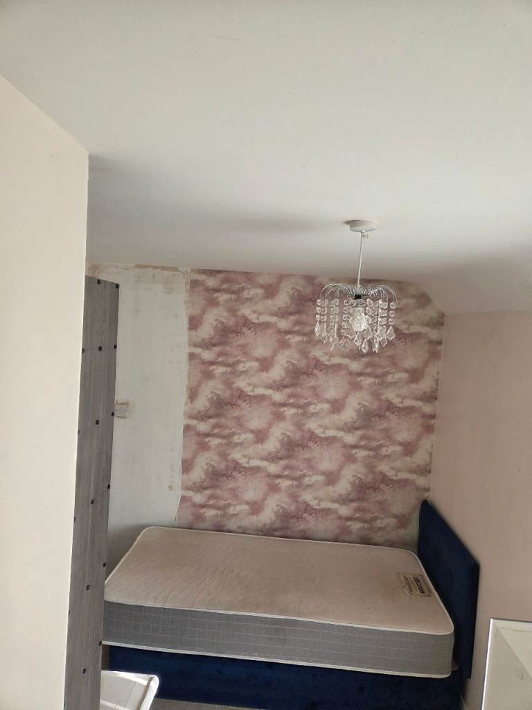 Room to Rent in Shared House – Easy Transport to Leeds City Centre