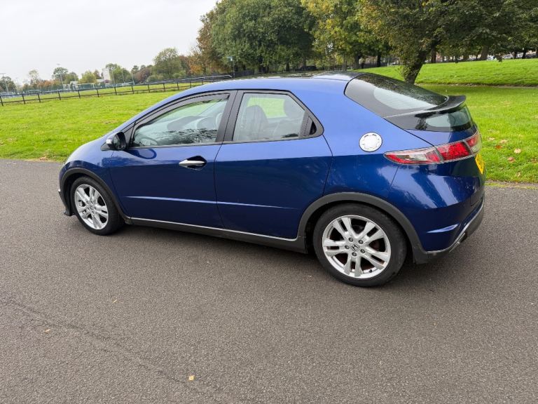 AUTOMATIC HONDA CIVIC 2010 MOT TILL 01/10/2027 5dr PETROL GOOD CONDITION