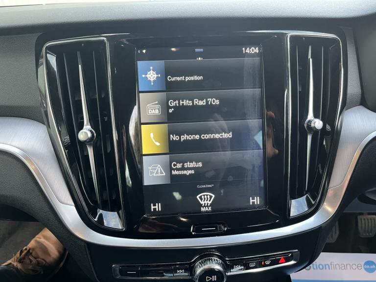 VOLVO V60 2.0 Momentum Plus D3 Silver Manual Diesel 2019