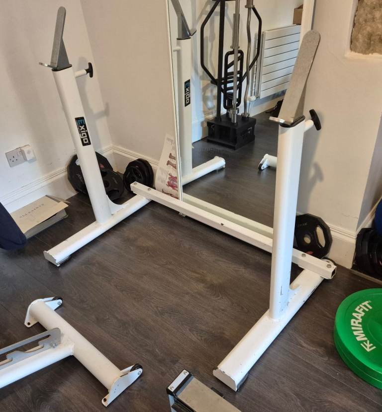 Exigo Squat Rack / Squat Stand – Commercial Grade – Solid Steel