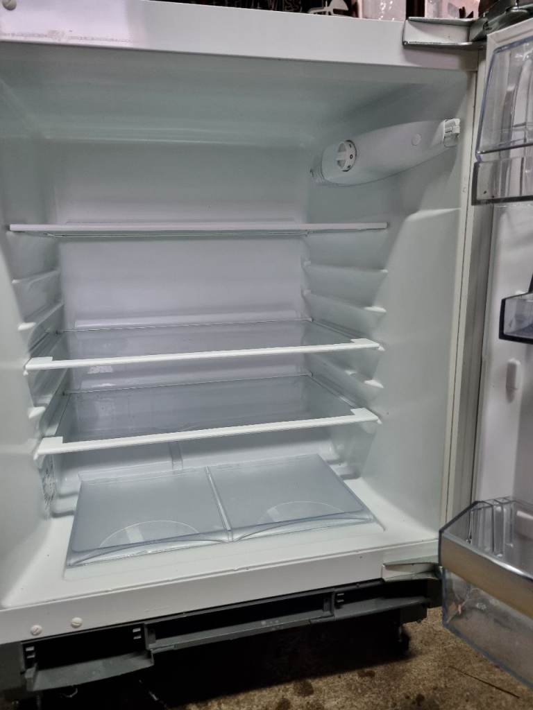 AEG Built in Fridge 