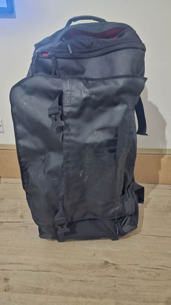 North face rolling thunder suitcase