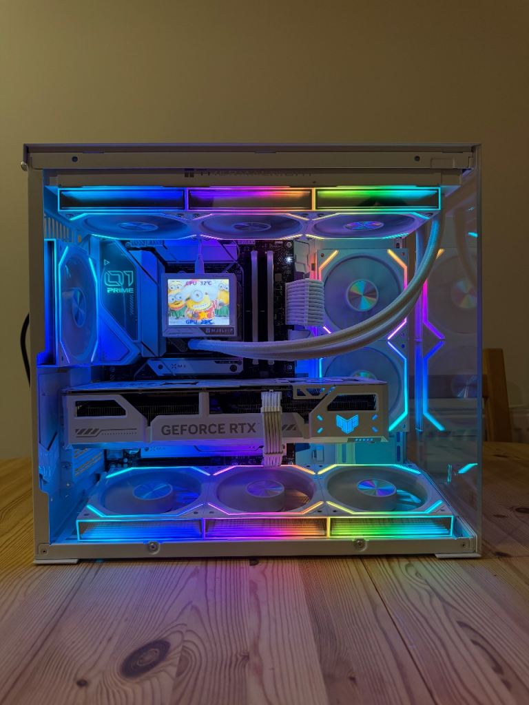 Gaming PC - Ryzen 7 9800X3D, 16GB RTX 5070 Ti, 32GB DDR5, 2TB NVME SSD, RGB