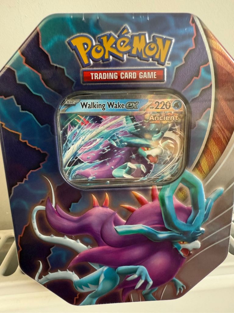 Pokémon TCG, Paradox clash tin,1 foil promo card featuring walking wake