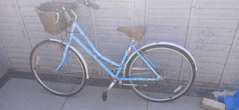 Pendleton Somerby Classic Ladies Bike - Blue, Good Condition