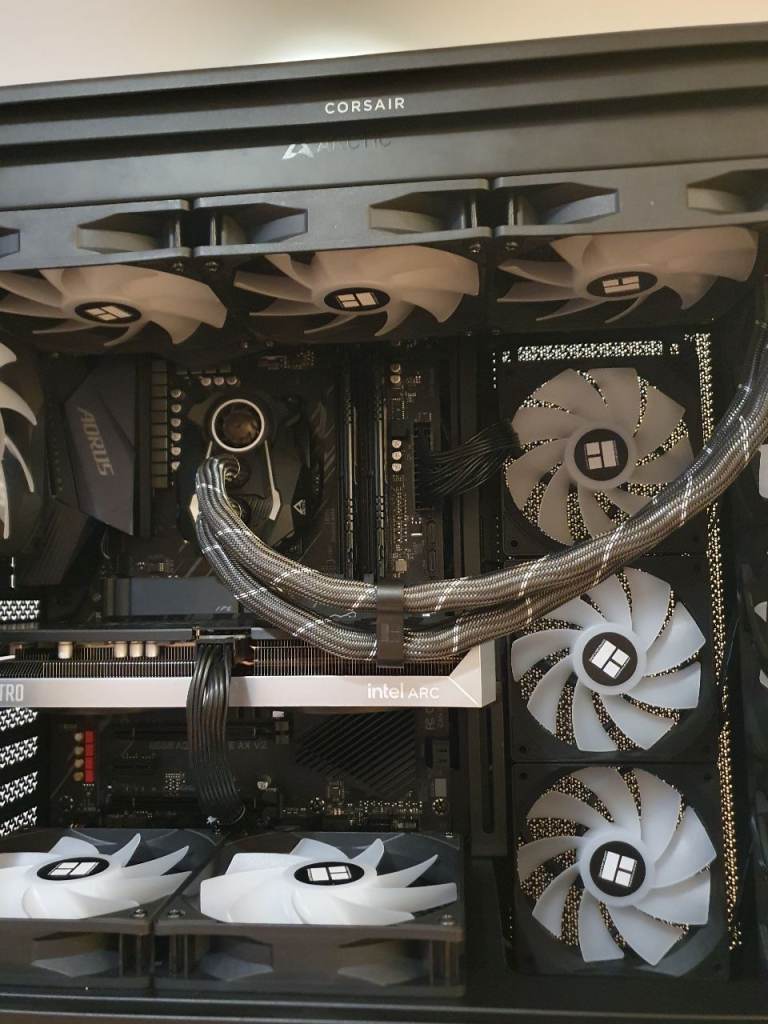 New build Ryzen 5 Gaming PC, 12GB GPU, 16GB Ram, Corsair 4000 Frame Case, ARGB