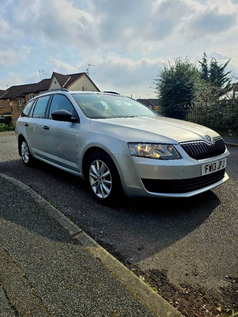 Skoda, OCTAVIA, Estate, 2013, Manual, 1598 (cc), 5 doors