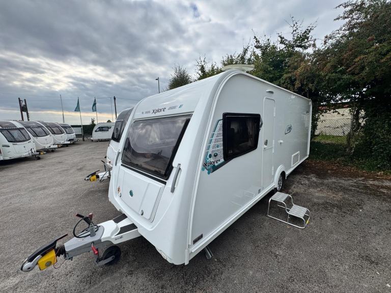 XPLORE 554 2018 MODEL 4 BERTH FIXED ISLAND BED TOURING CARAVAN