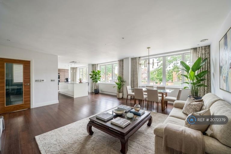 2 bedroom flat in Thames Avenue, Windsor, SL4 (2 bed) (#2072379)