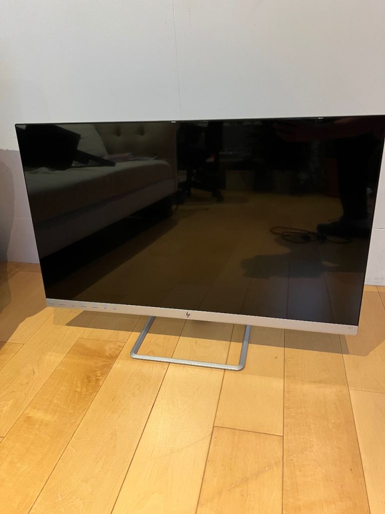 HP 32f Computer Monitor - Like New In Box - 31.5 inch 6XJ00AA