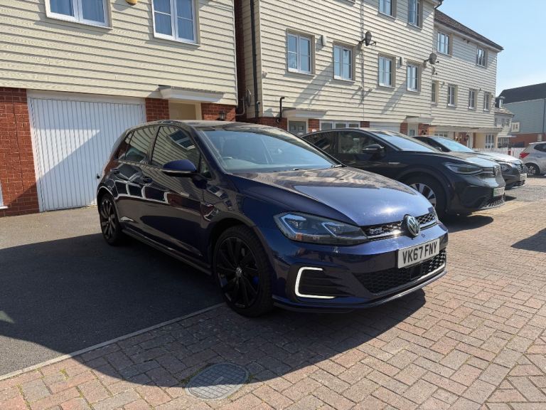 Volkswagen Golf GTE Advance
