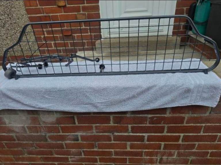 Travell Mondeo Dog Guard 