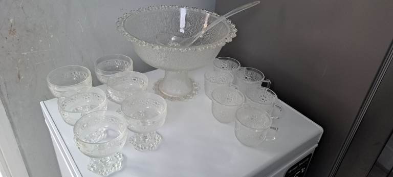 ♡offers♡  Crystal jar, 6 glasses and 6 serving bowls