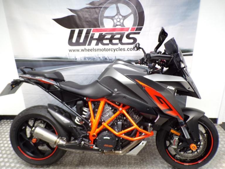 2017 KTM SUPERDUKE GT WITH ONLY 14431 MILES FROM NEW