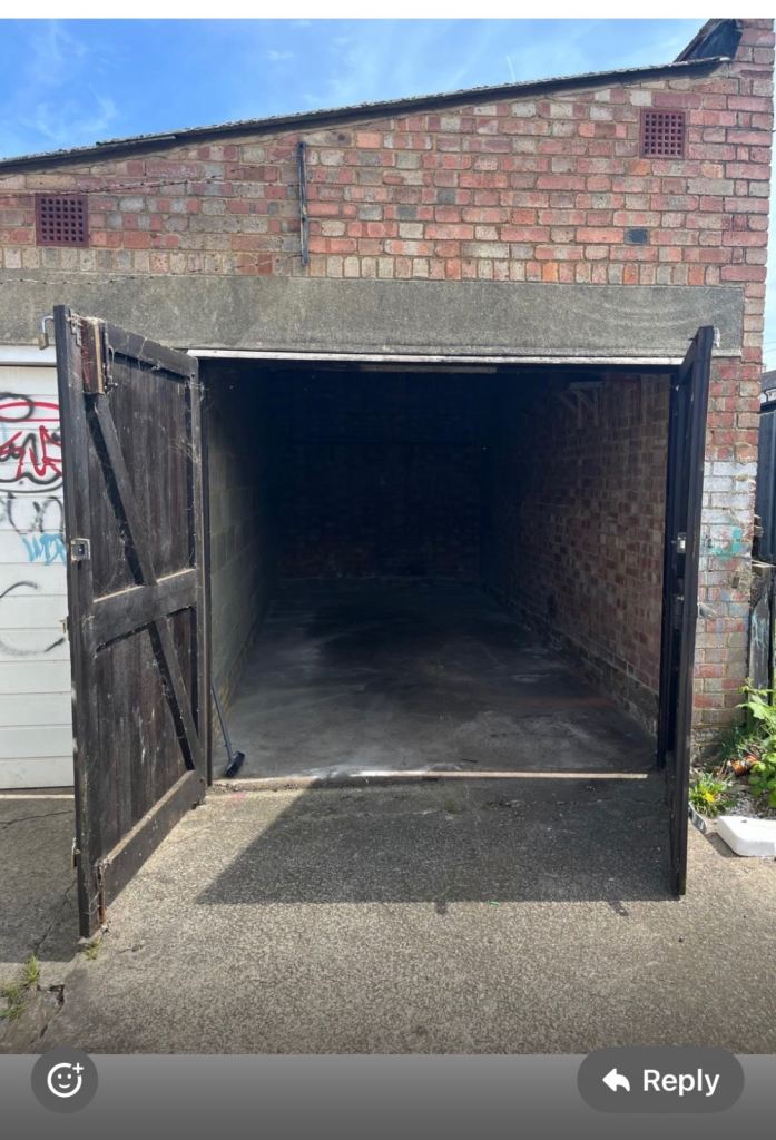 Garage to rent 