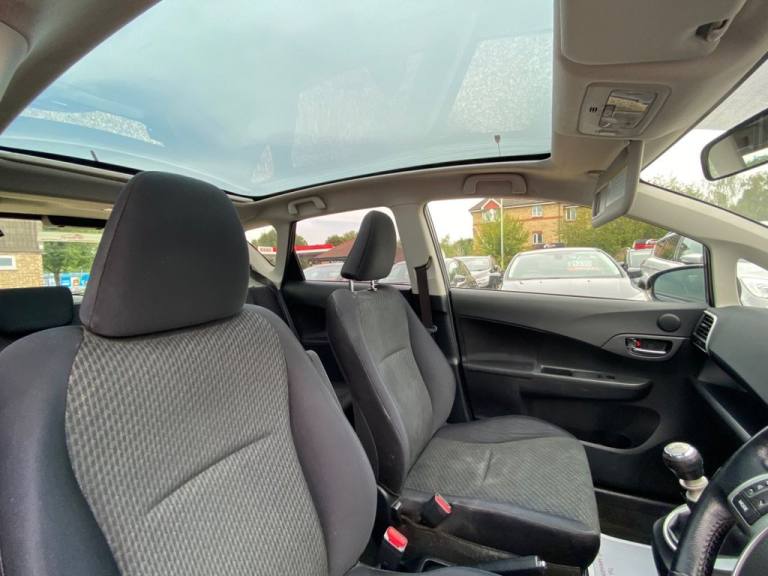 2011 Toyota Verso 1.3l 5d  98 BHP MPV Petrol Manual