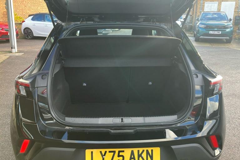  Vauxhall Mokka Electric 54kwh Design Suv 5dr Electric Auto 156 Ps Electric