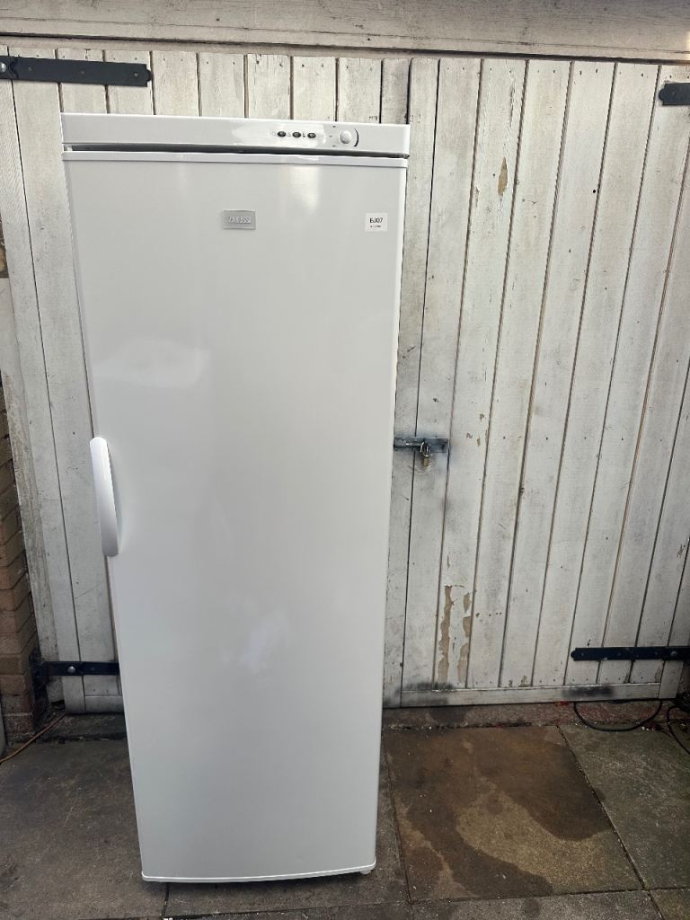 White Tall Freestanding Freezer with Drawers – Good Condition