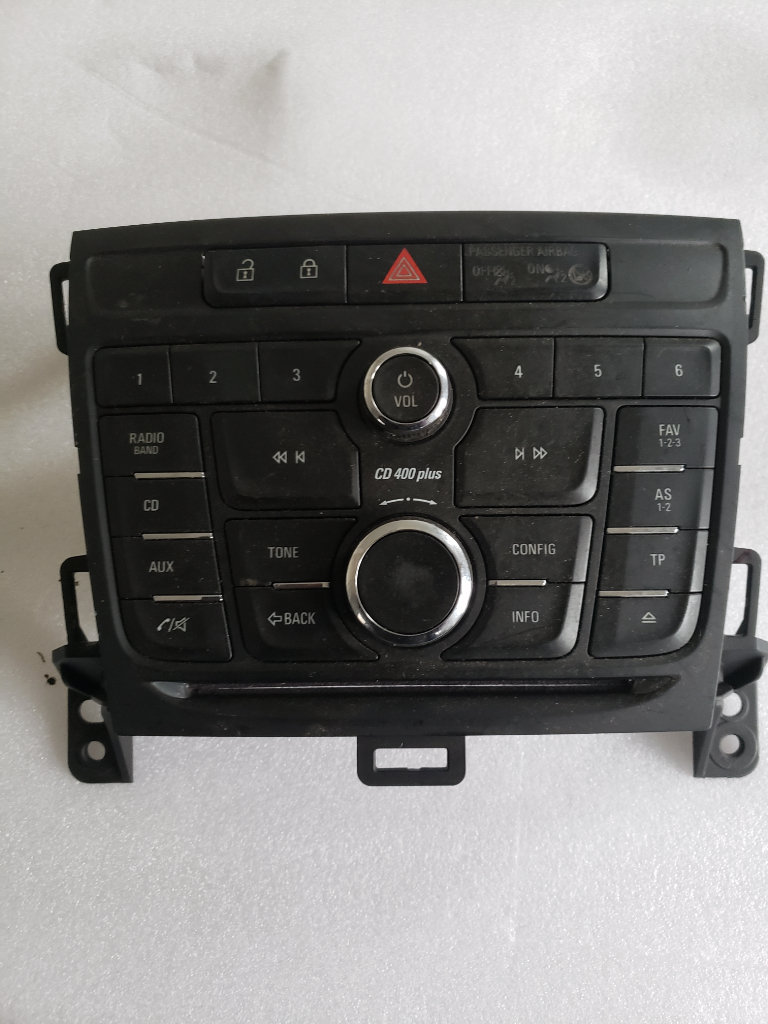 Zafira  audio control 