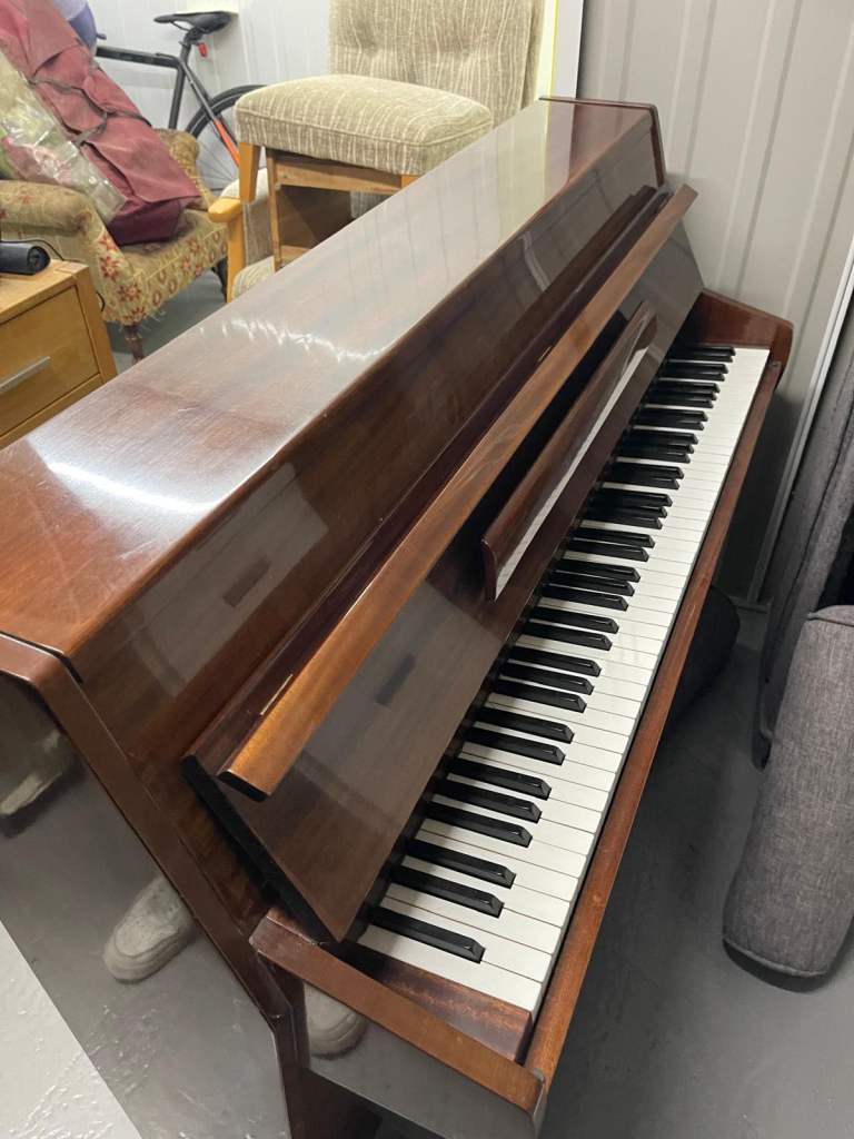 Compact Zender Upright Piano – Lovely Tone, Great Condition – £500