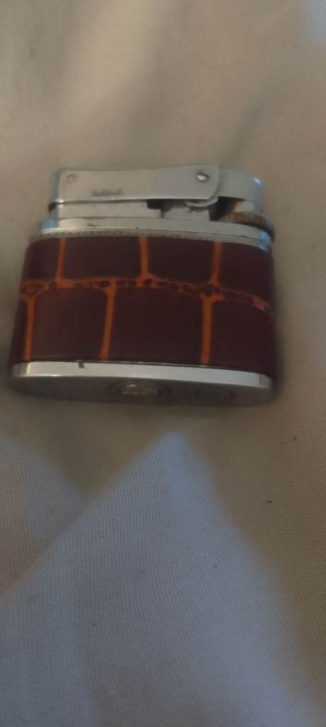 Vintage Style Lighter with Brown Croc Effect Leather