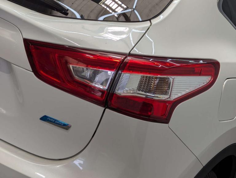 2015 Nissan Qashqai 1.5 Qashqai N-Tec+ dCi 5dr SUV Diesel Manual