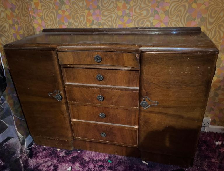 Vintage Art Deco Sideboard/Drinks Cabinet