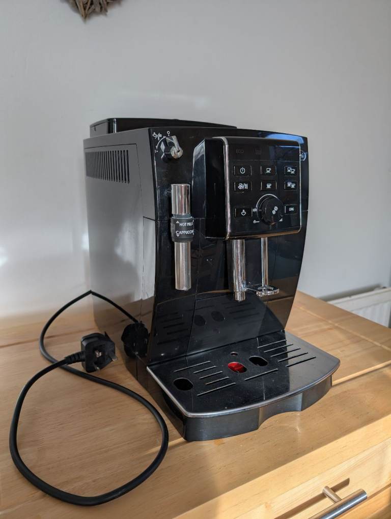 ​De'Longhi Bean-to-Cup Espresso & Cappuccino Coffee Machine (Black)
