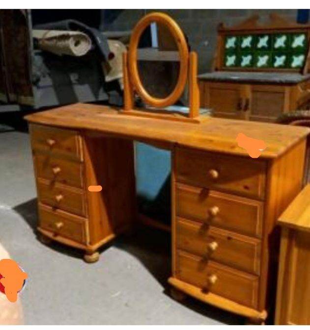Wooden Dressing Table with Drawers and Mirror