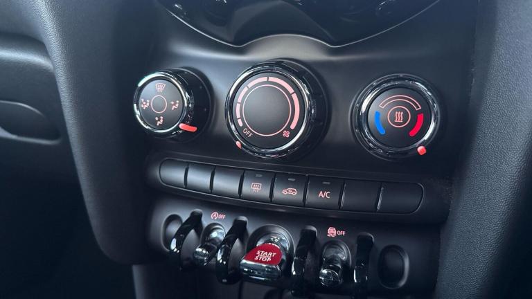 2018 MINI Hatch 1.5 One Euro 6 (s/s) 3dr HATCHBACK Petrol Manual