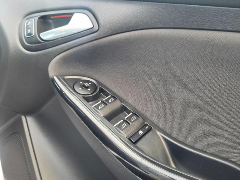 2018 Ford Focus 1.0 EcoBoost 125 Titanium 5dr HATCHBACK PETROL Manual