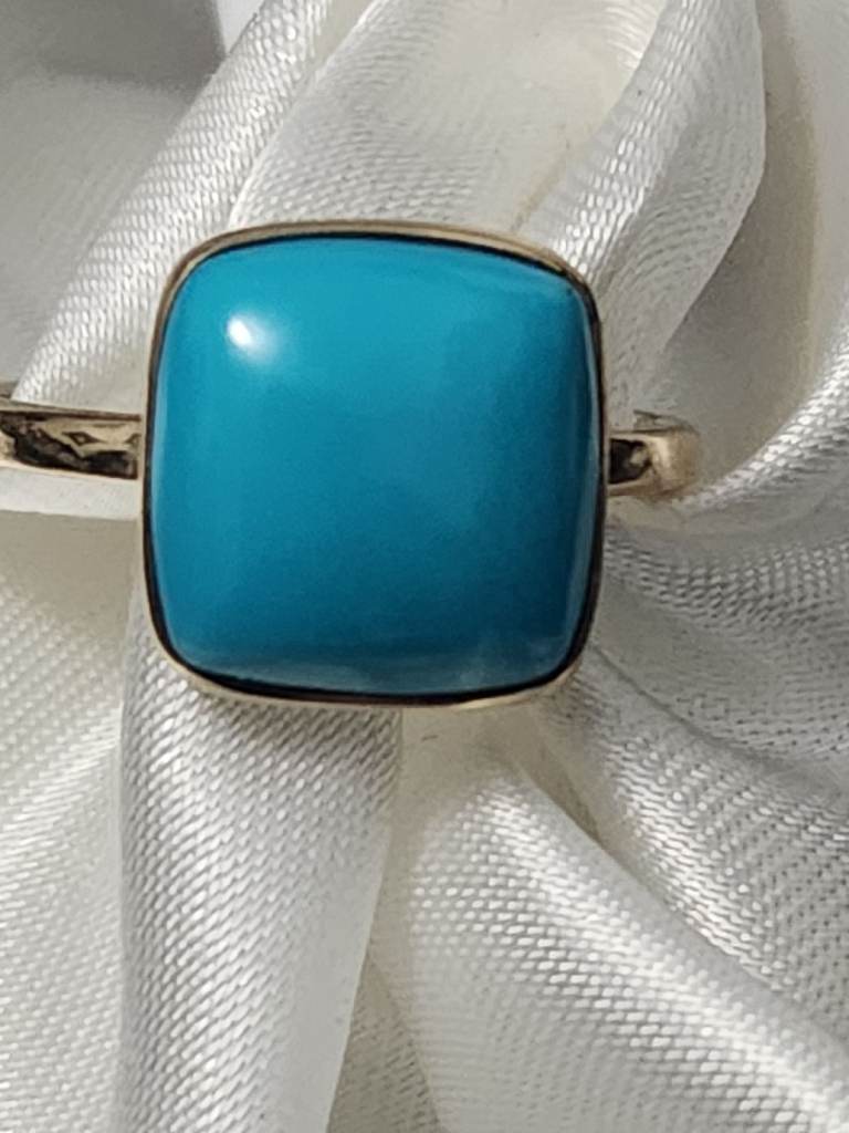 9ct Sleeping Beauty Cushion 10x10  Solitaire Yellow Gold Size R New 