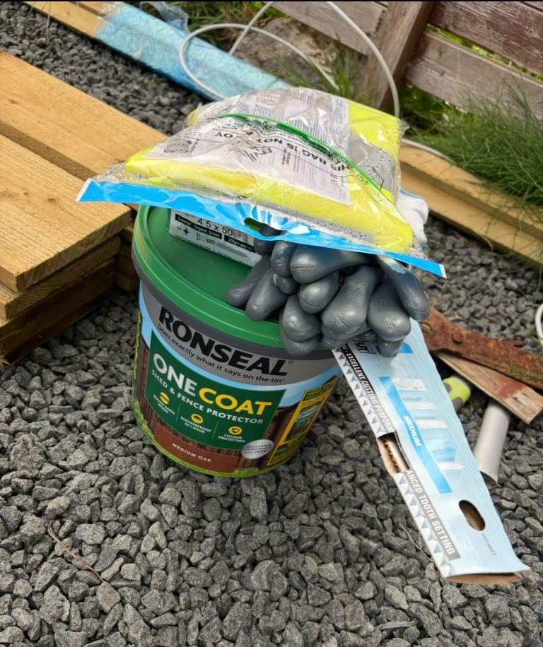 New Timco Screws, Ronseal Fence Life, Handsaw, Hi-Vis, Gloves, Timber & Slates