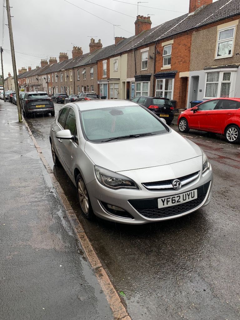 Vauxhall, ASTRA, Hatchback, 2012, Manual, 1598 (cc), 5 doors