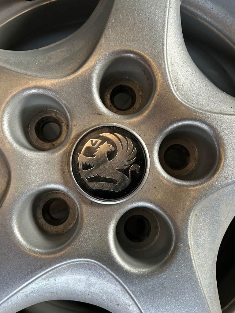 vauxhall Sintra 15 inch alloy wheels 