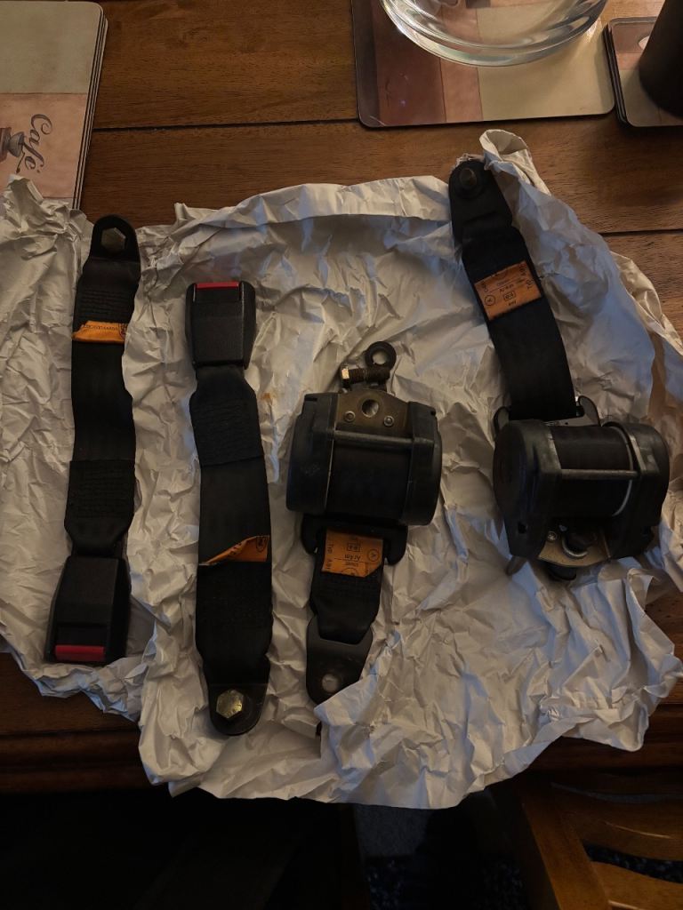 Ford Capri Mk3 rear seat belts 