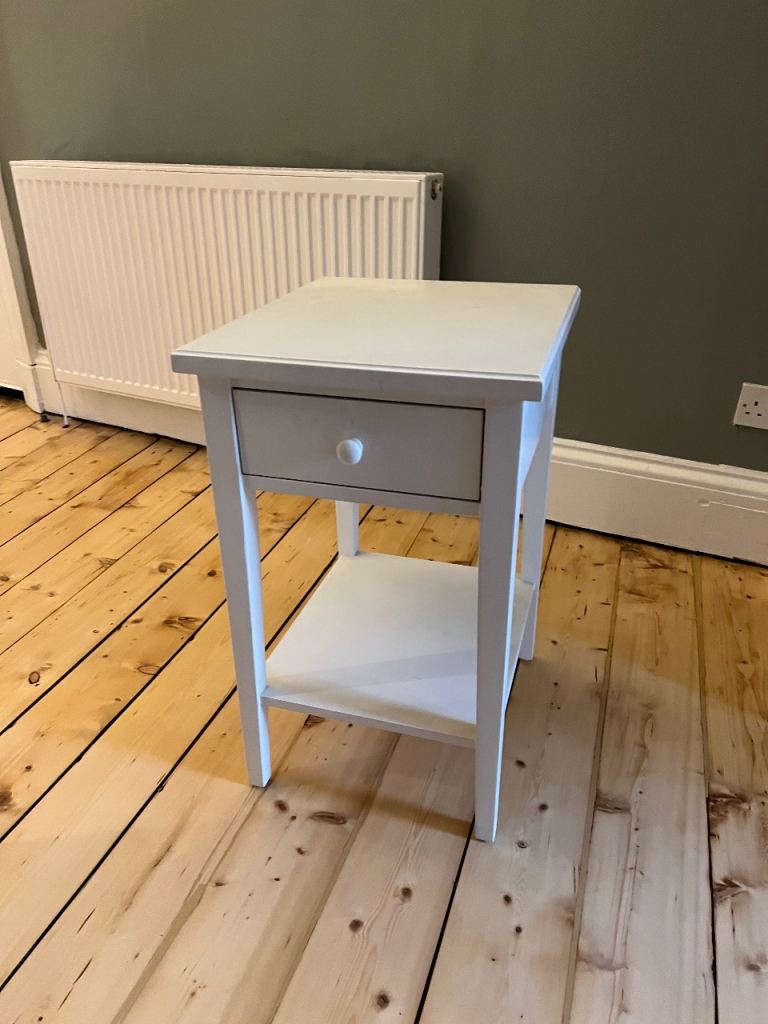 White bed side table