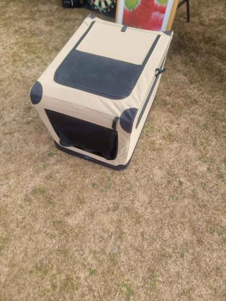 Folding cage travel