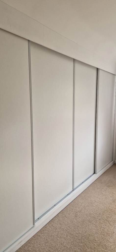 Sliding Wardrobe Doors – 90cm wide x 189cm high. White, Good Condition